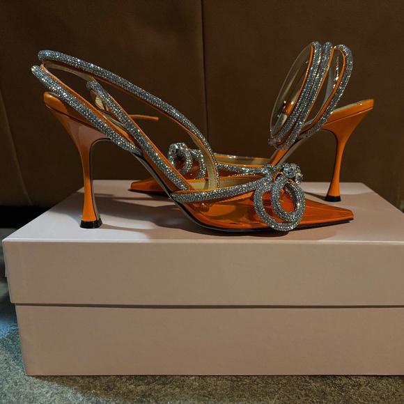 Bows & Jewels - Picture 1 of 2